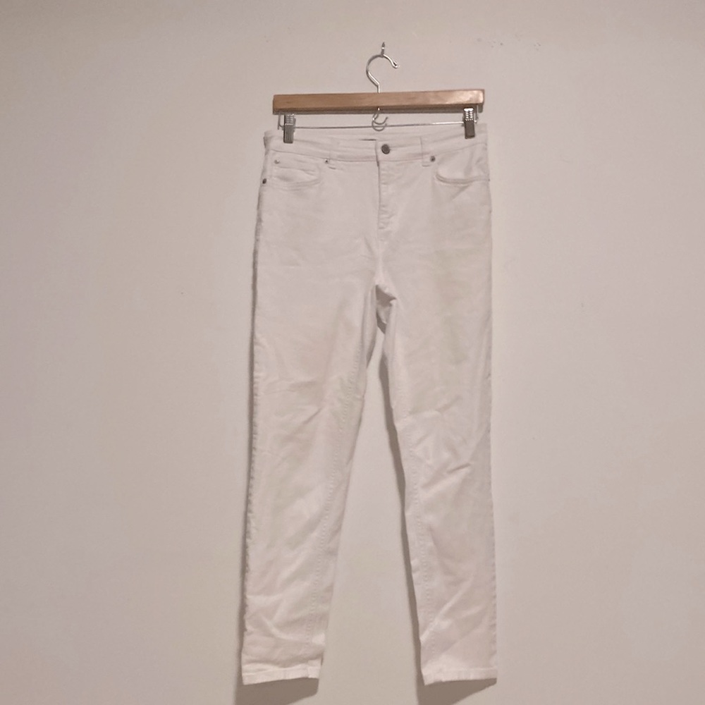 Woman’s White Jeans Size 8